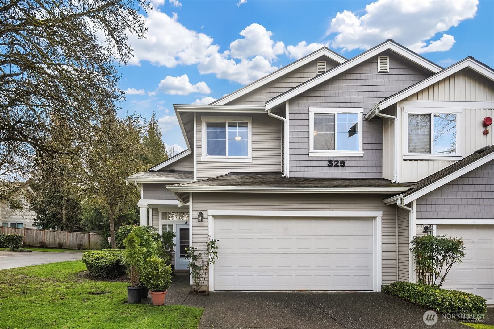 Property Photo:  325 S 51st Street A  WA 98055 