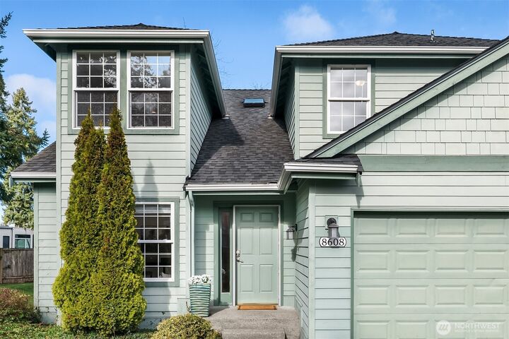 Property Photo: 8608 196th Street SW WA 98026