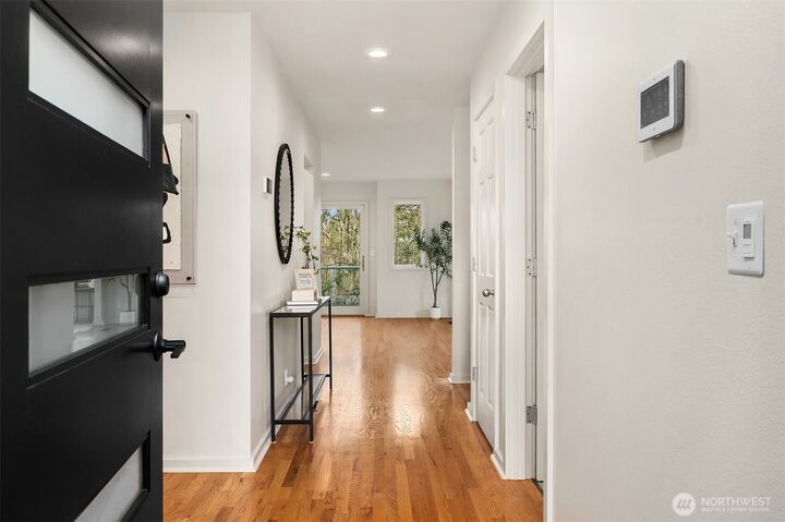 Property Photo:  2706 E Helen Street C  WA 98112 