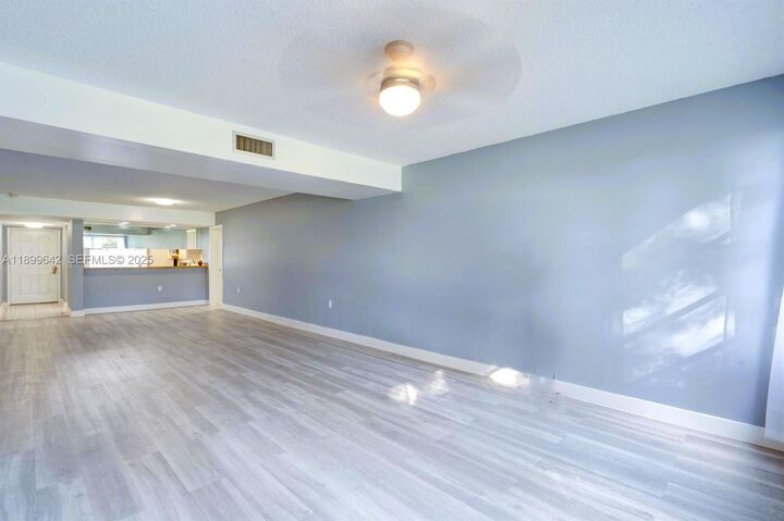 Property Photo: 6073 Balboa Circle 204 FL 33433