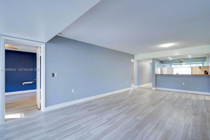 Property Photo:  6073 Balboa Circle 204  FL 33433 