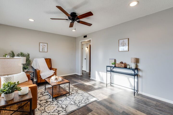 Property Photo:  103 E Eric Dr  KS 67151-8827 