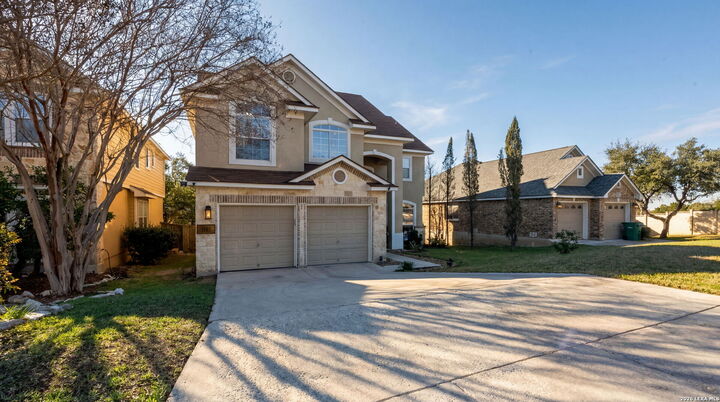 Property Photo:  106 Lindseys Cv  TX 78258 