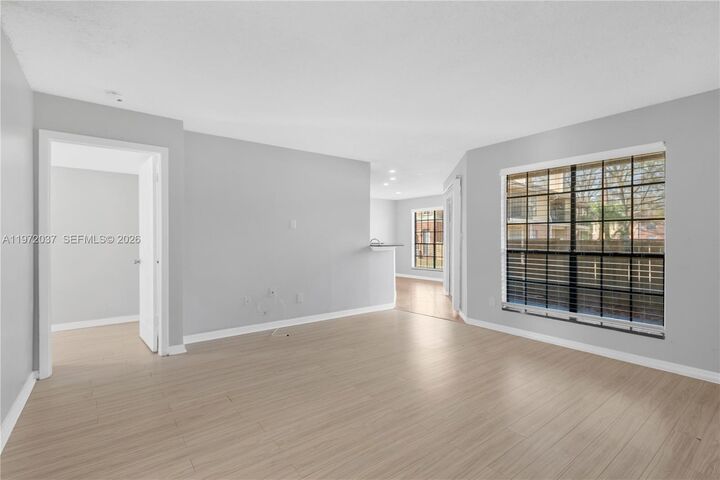 Property Photo:  8613 Mallard Reserve Dr 102  FL 33614 