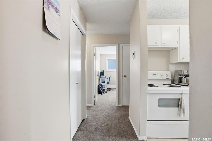 Property Photo:  719 10th Street E 18  SK S7H 0H2 