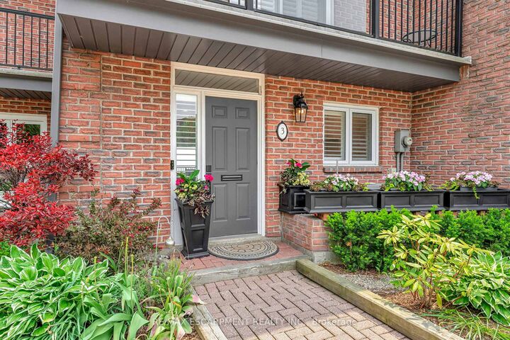 Property Photo: 2136 Old Lakeshore Road 3 ON L7R 1A3