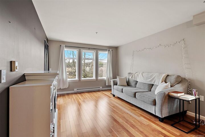 Photo de la propriété: 655 Goldstream Ave 306 BC V9B 0G2