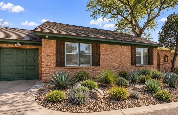 Property Photo: 2217 Peach Tree Street TX 79109-1922