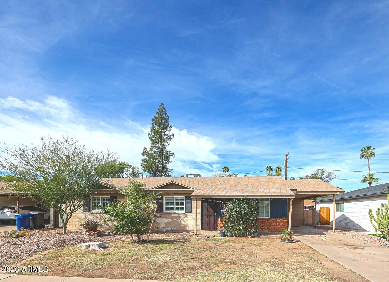 Property Photo: 1734 S Shafer Drive AZ 85281