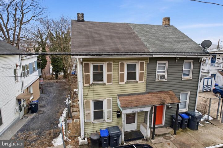 Property Photo:  242 N 2nd Street  PA 17113 