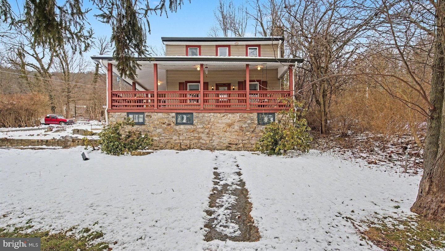 Property Photo:  1117 State Road  PA 17020 