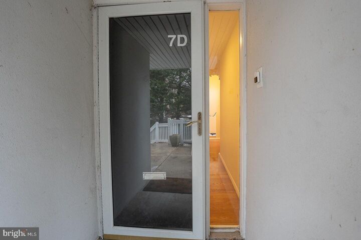 Property Photo:  1750 Oakwood Terrace 7D  PA 19072 