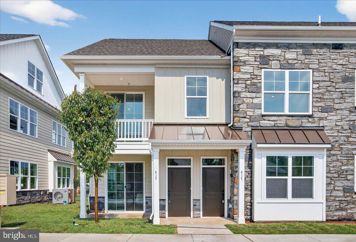 Property Photo:  411 Isabelle Court 101  PA 19438 