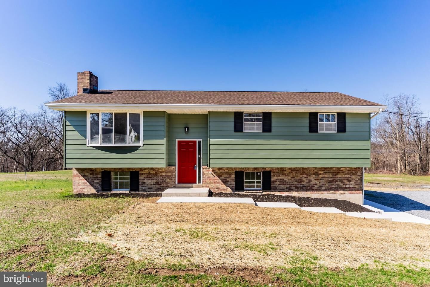 Property Photo:  8 W Manor Avenue  PA 17025 