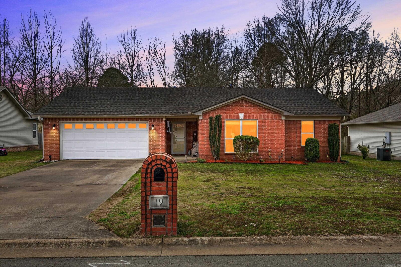 Property Photo:  19 Shamsie Dr  AR 72176 