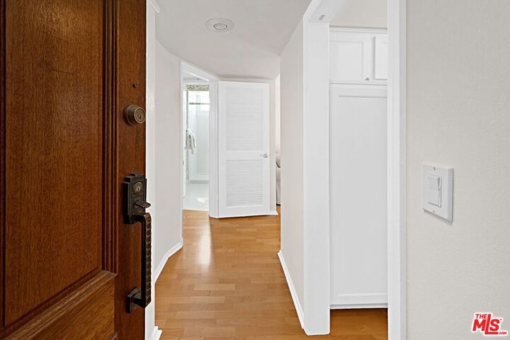 Property Photo:  852 15th St  CA 90403 