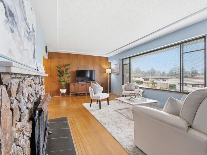 Property Photo: 11264 135A Street BC V3R 3A9