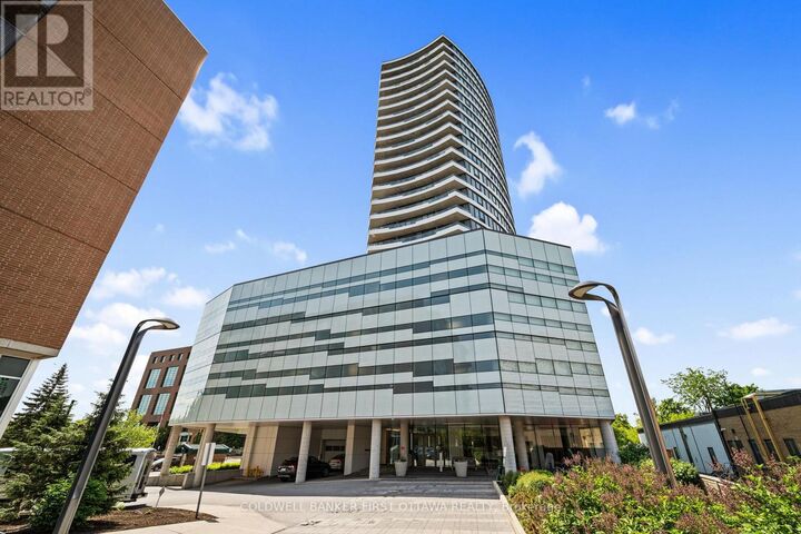 Photo de la propriété:  485 Richmond Road 1905  ON K2A 3W9 