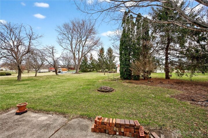 Property Photo:  1010 Meadow Lark Drive  OH 45323 