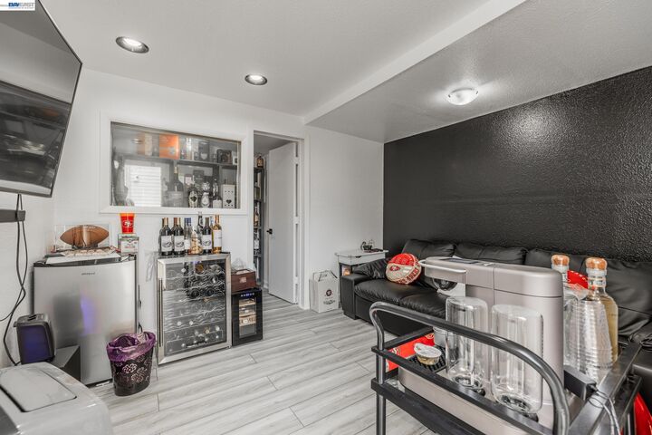 Property Photo:  2541 Rowe Dr  CA 94533 