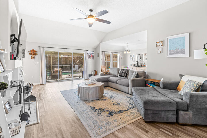 Property Photo: 3761 Misty Way FL 32541