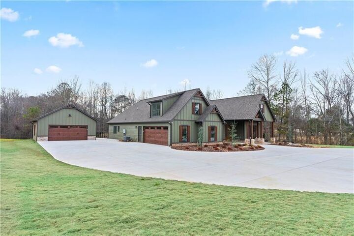 Property Photo: 301 Roy Morgan Road GA 30116