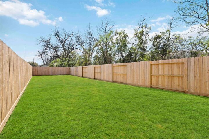 Property Photo:  3504 Caplin Street B  TX 77026 