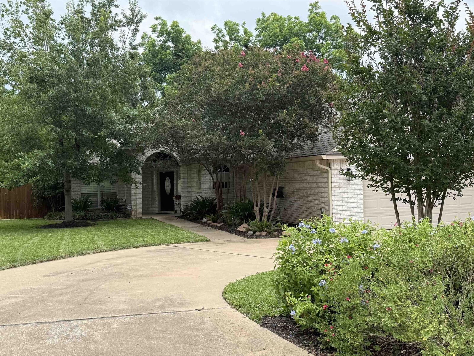 Property Photo: 356 Mahan Street TX 78654