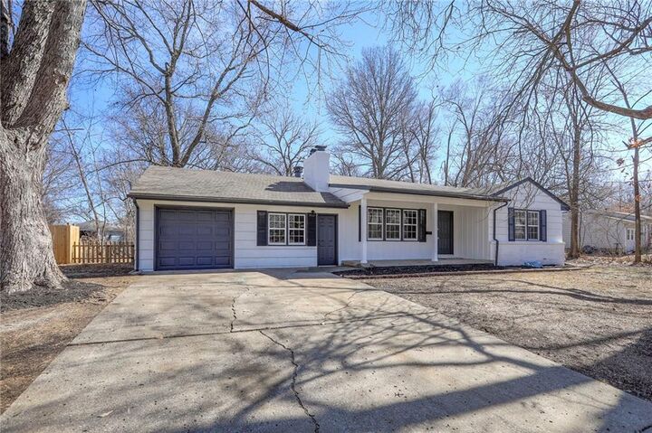 Property Photo: 10427 Palmer Avenue MO 64134