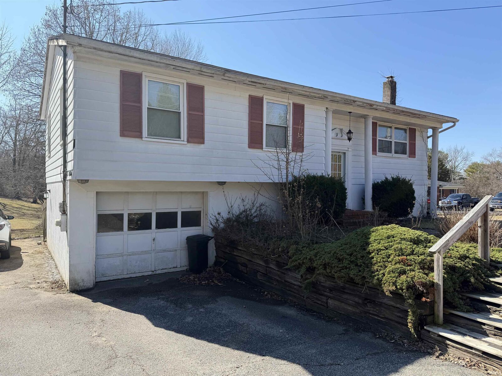 Property Photo: 3532 E Rogers Road IN 47401-9603