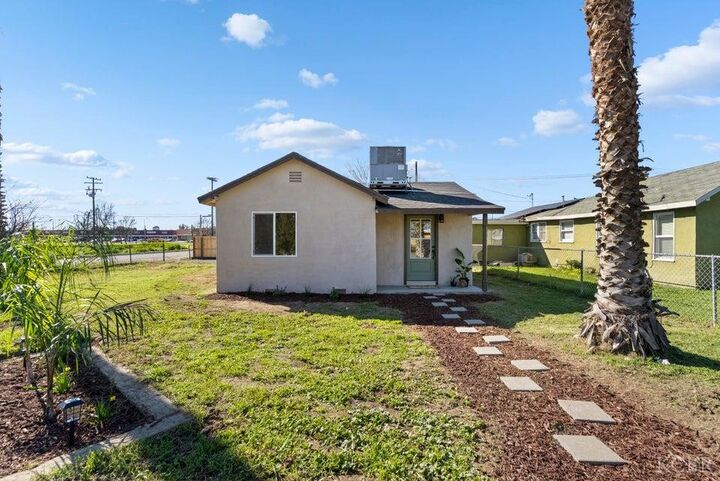 Property Photo:  760 NE Crass Avenue  CA 93230 