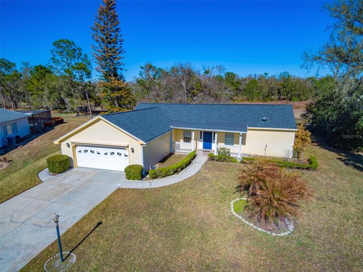 Property Photo: 18509 Putters Place FL 33647