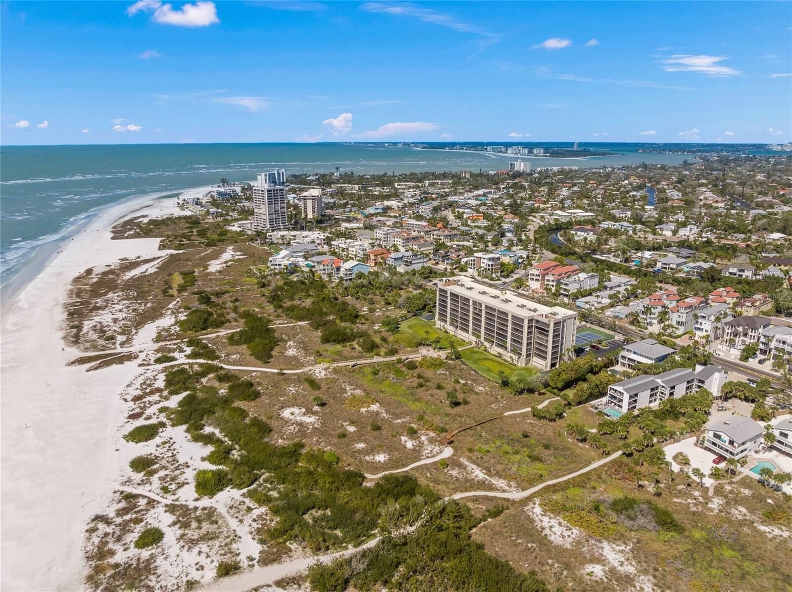 Property Photo: 420 Beach Road 606 FL 34242