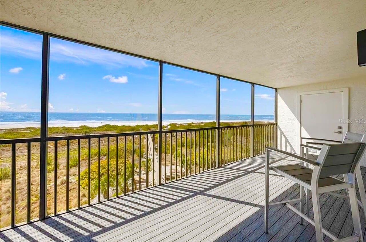 Property Photo:  420 Beach Road 606  FL 34242 