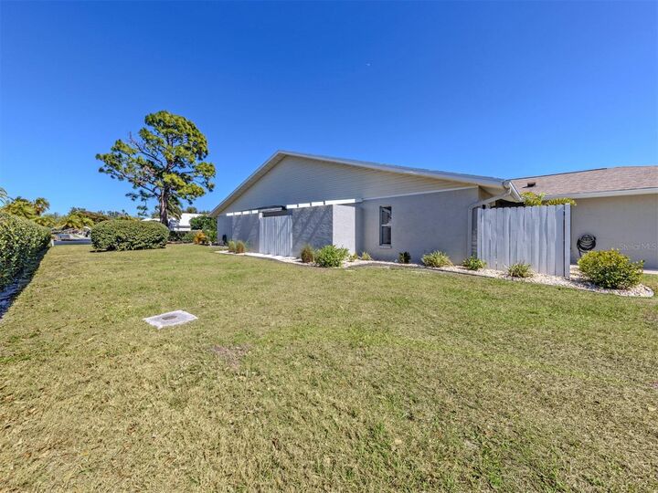 Property Photo:  601 Pinebrook Crescent 1  FL 34285 