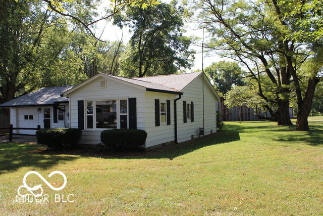 Property Photo: 5043 W 144 IN 46106