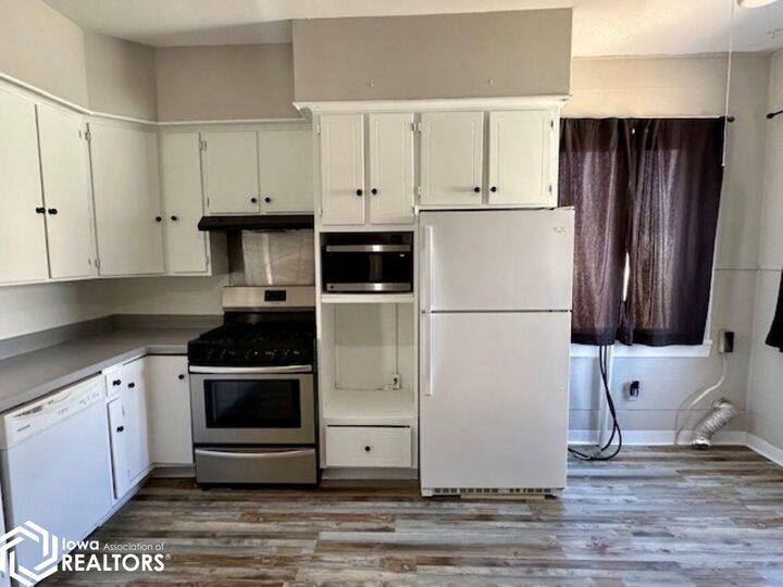 Property Photo:  1632 S Central Street  IA 52601 