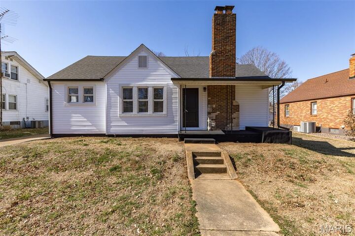 Property Photo: 313 S Carleton Street MO 63640