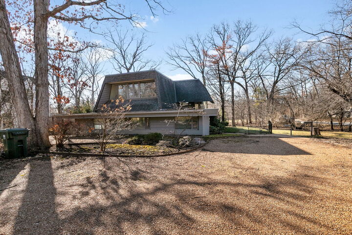 Property Photo: 385 Greenwood Avenue IL 60045