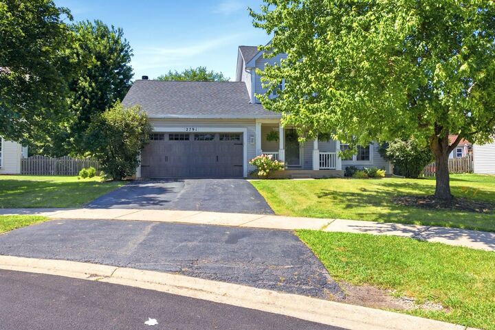 Property Photo: 2791 Squaw Valley Trail IL 60503