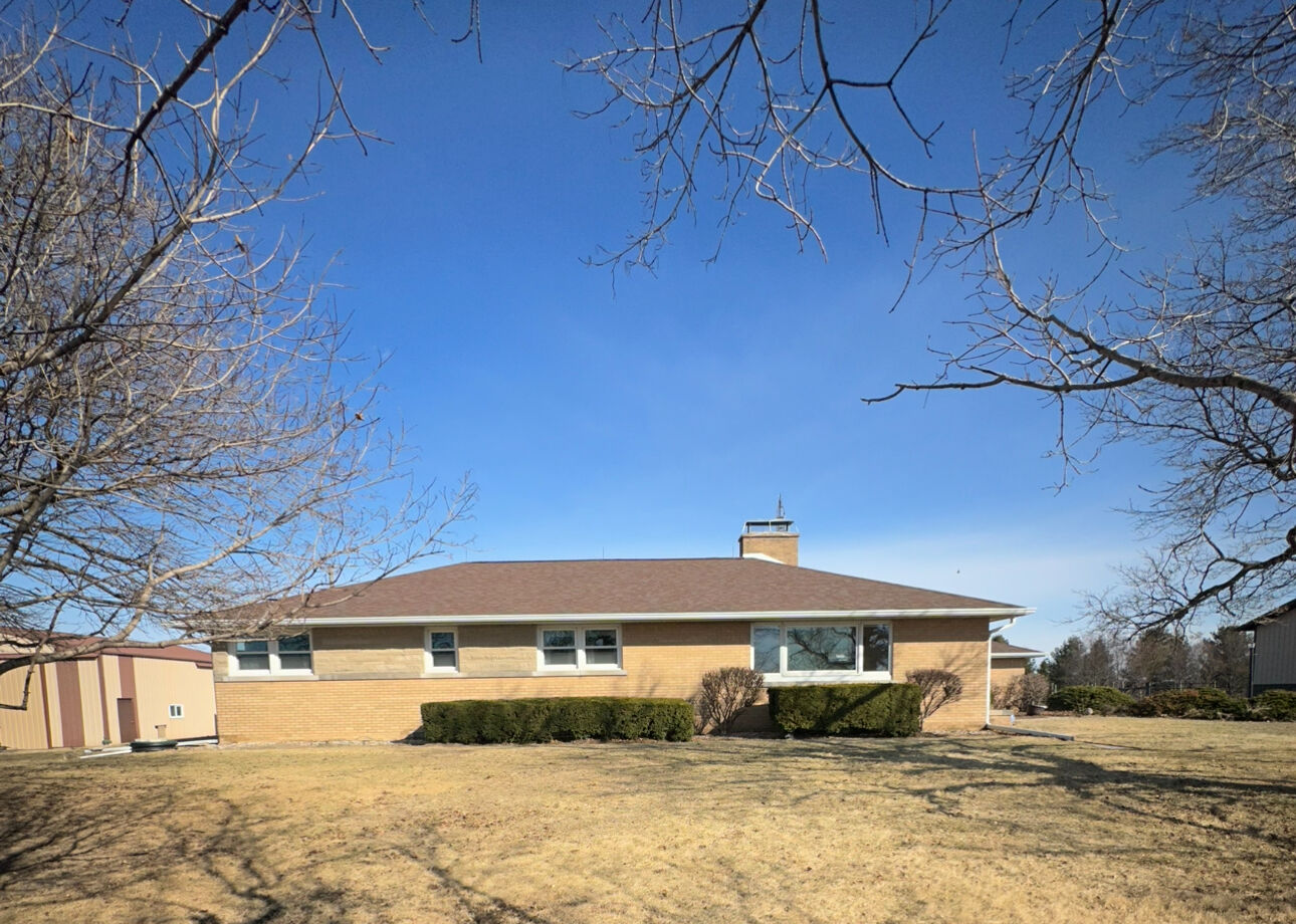 Property Photo: 29428 E 500 North Road IL 61752