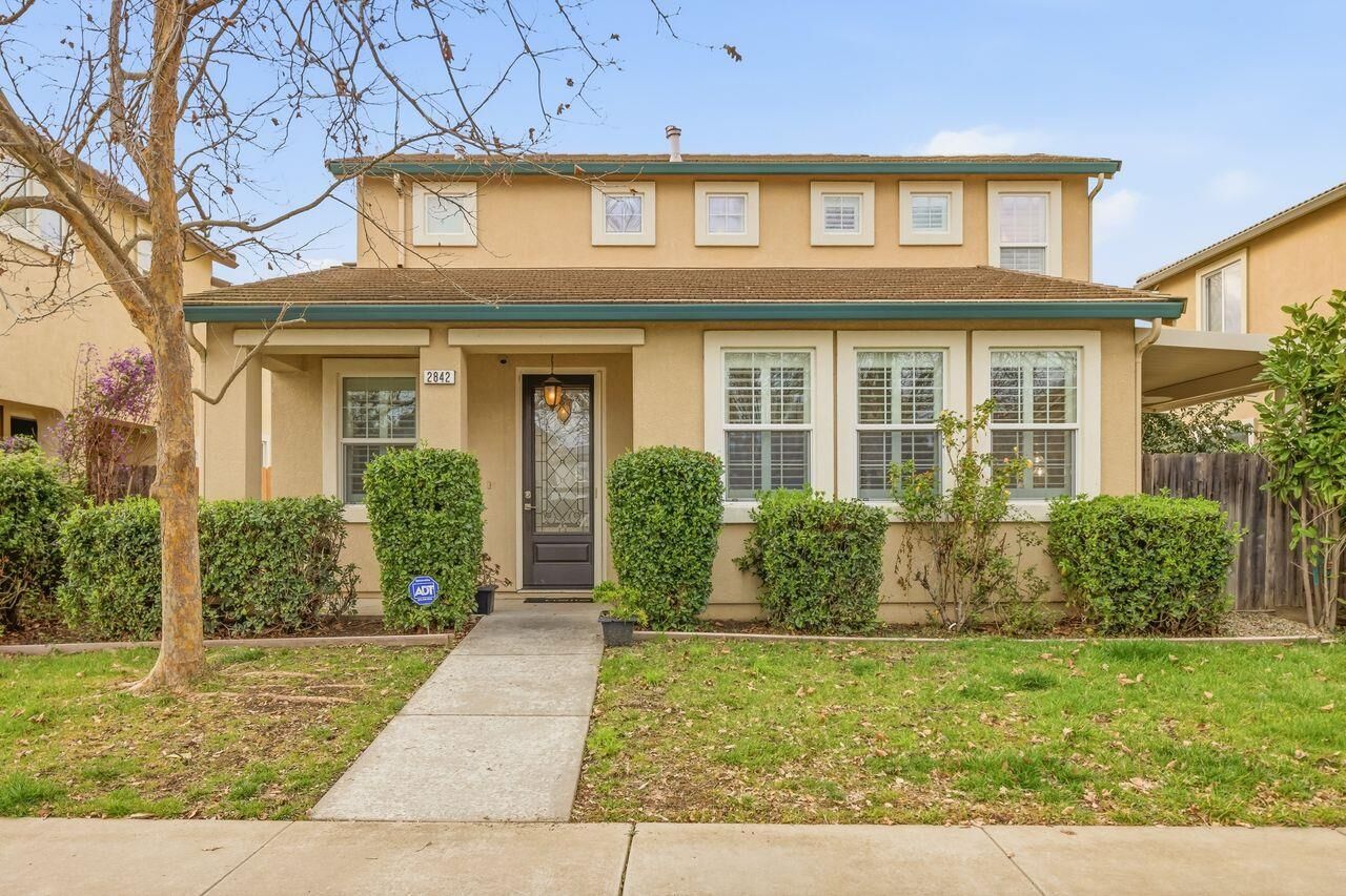 Property Photo: 2842 Stonegate Drive CA 95691