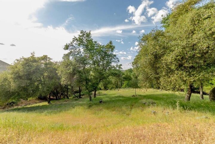 Property Photo: 825 Castec Way CA 95762