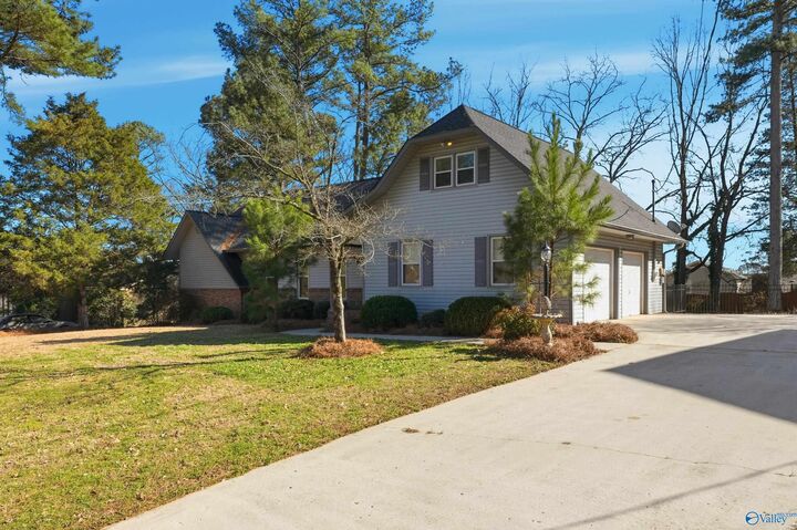 Property Photo:  675 Cambridge Drive  AL 35758 