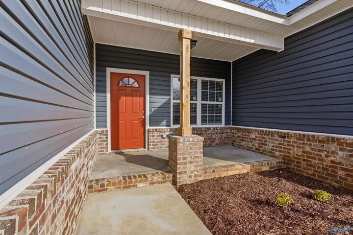 Property Photo:  1702 Lydia Drive NW  AL 35816 
