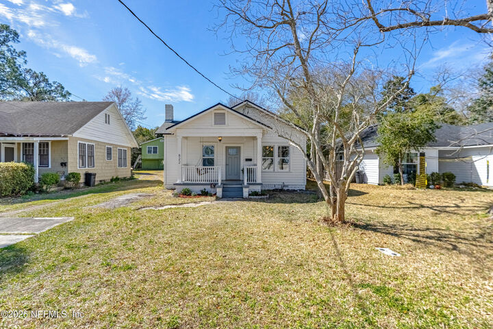 Property Photo: 822 Talbot Avenue FL 32205