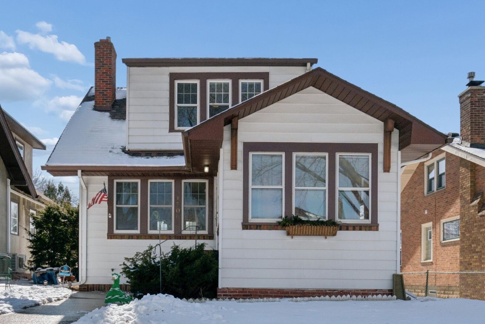 Property Photo: 1706 Stanford Avenue MN 55105