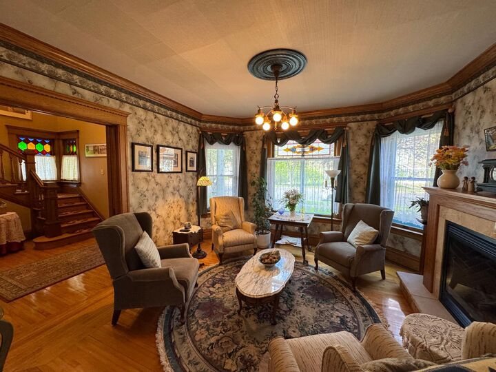 Property Photo: 312 7th Avenue S MN 55371