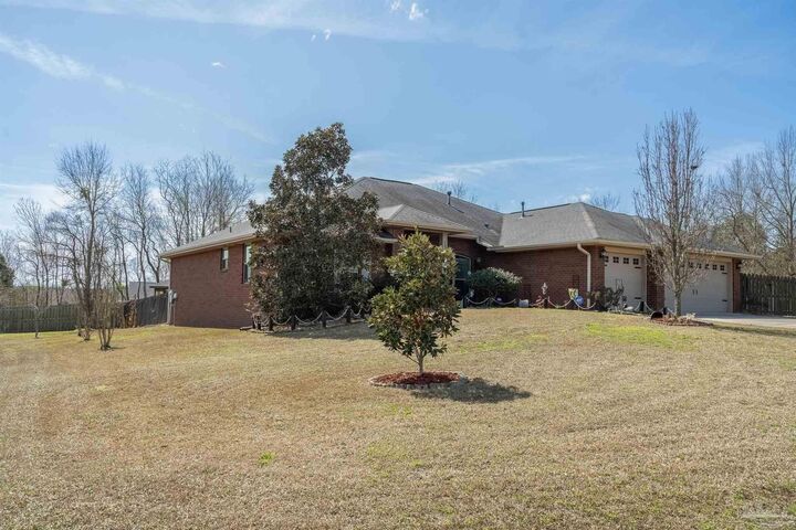 Property Photo:  1293 Wadcutter Ct  FL 32533 