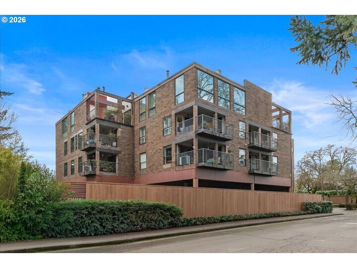 Property Photo:  100 Leonard St 3-2  OR 97034 